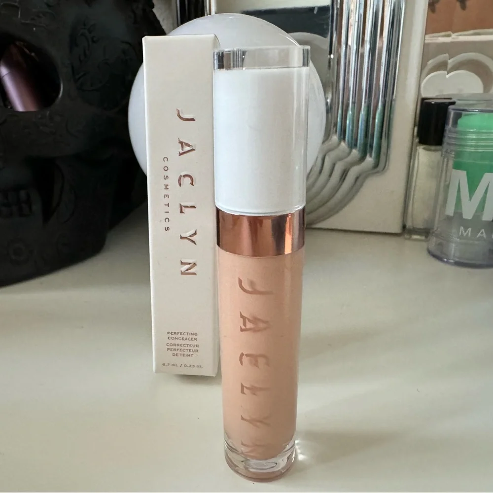 Jaclyn Cosmetics Perfecting Concealer Light Medium Pink
